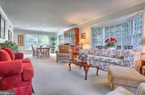 54 Strayer Dr, Carlisle PA 17013-4404 exterior