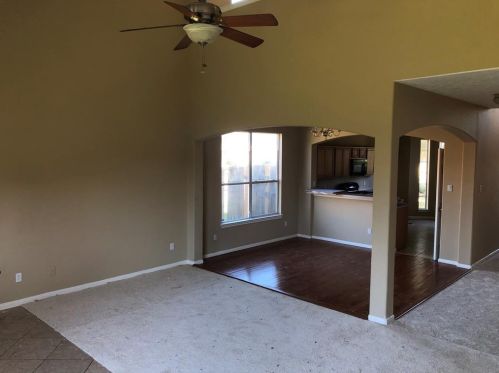 3502 Evergreen Square Trl, Fresno, TX 77545-7114