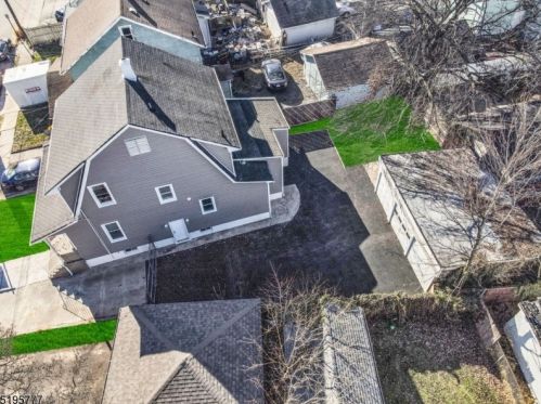 15 Sheridan St, Irvington, NJ 07111-3024