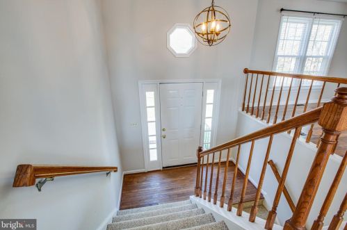 10 Dawson Dr, Fredericksburg, VA 22405-1713