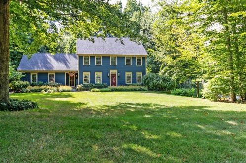 45 Tanglewood Dr, Colchester, CT 06415-1763