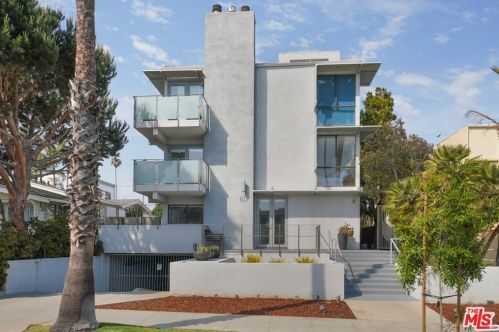 817 5th St, Santa Monica, CA 90403-1355