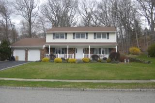 11 Divan Way, Wayne, NJ 07470-5201