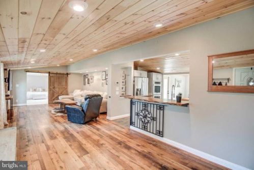 3483 Harrels Corner Rd, Linden, VA 22642-1852