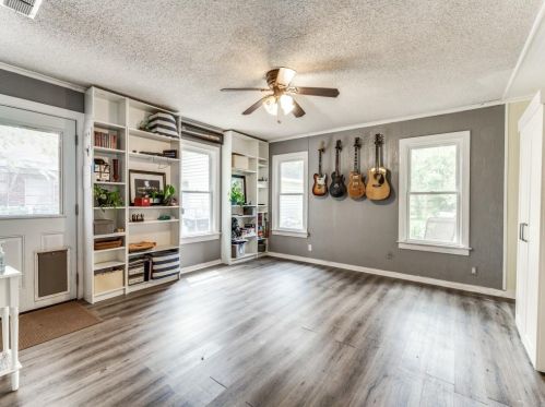 2324 Lotus Ave, Fort Worth TX  76111-1645 exterior