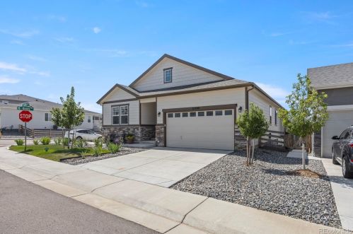 21990 Stanford Cir, Denver, CO 80015-1013