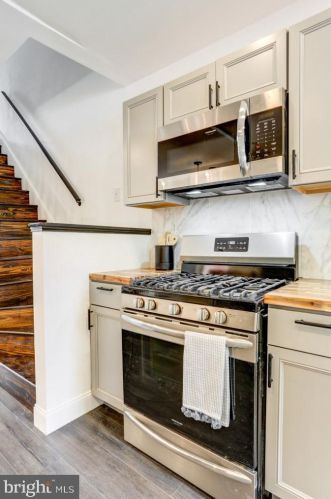 513 Poplar St, Lancaster PA  17603-5234 exterior