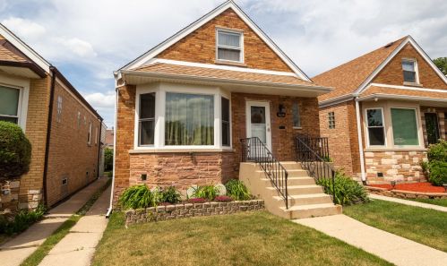6224 Rascher Ave, Chicago, IL 60630-1034