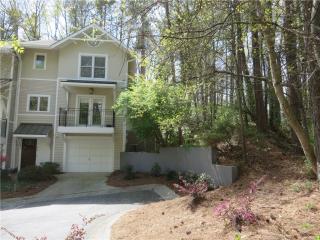 747 Hillpine Ter, Atlanta, GA 30306-3270