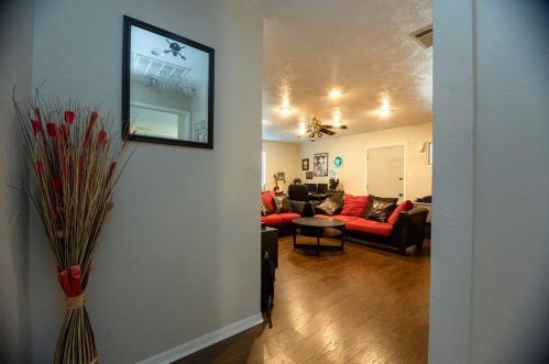 6326 Mc Cartney Ln, Garland TX 75043-5934 exterior