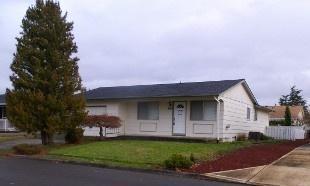 514 Clackamas Cir, Woodburn OR  97071-4409 exterior