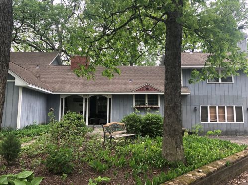 8520 Pawnee Rd, Palos Park, IL 60464-1955