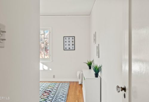 1133 Cordova Ave, Glendale CA  91206-2114 exterior