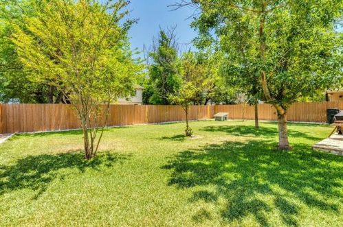 132 Trinity Dr, Uhland TX 78640-4330 exterior