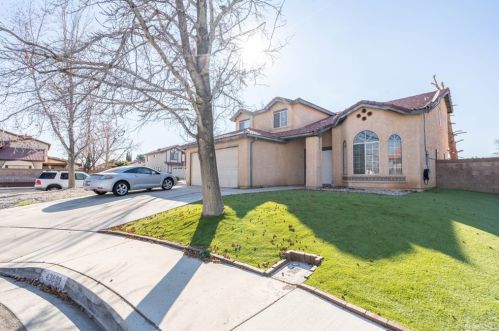 43803 Fallon Dr, Lancaster, CA 93535-4271