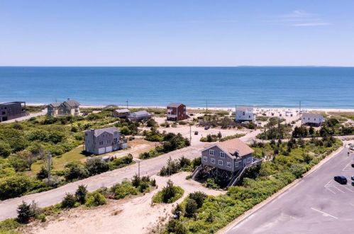 589 Charlestown Beach Rd, Charlestown, RI 02813-1917