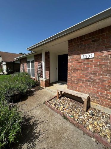 2501 Cherry Blossom Ln, Bedford, TX 76021-5111