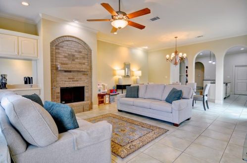 3708 Modlin Ave, Fort Worth, TX 76107-2526