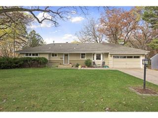 3500 Arbor Ln, Hopkins, MN 55305-4247