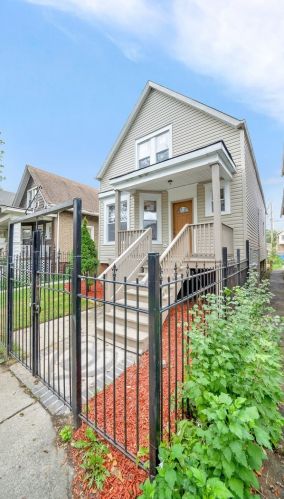 6528 Winchester Ave, Chicago, IL 60626-4810