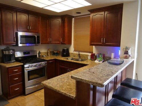 214 Bowen Ave, Compton, CA 90221-0028