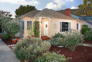 1446 Mildine Dr, Glendale, CA 91208-1104
