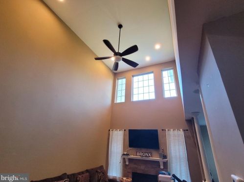 45 Spinnaker Dr, Mount Laurel NJ  08054-6107 exterior