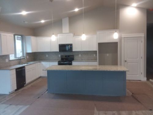 87949 10th St, Veneta, OR 97487-9776