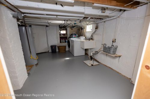 37 Hubbard Ave, Tinton Falls NJ 07701-5532 exterior