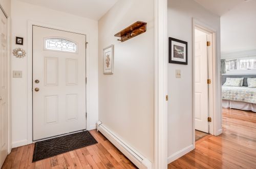 4 Hamel Dr, Lee, NH 03824-3122