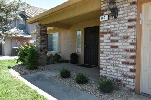 2801 Pontiac St, Valley Home, CA 95361-8213