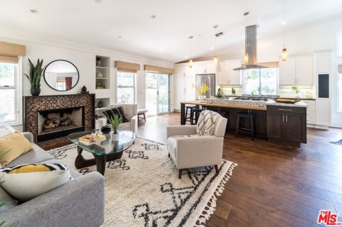 1021 Dincara Rd, Burbank, CA 91506-3162