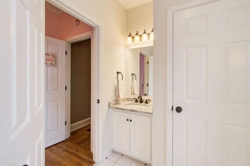 4450 Crestwicke Pointe, Atlanta GA  30319-1081 exterior