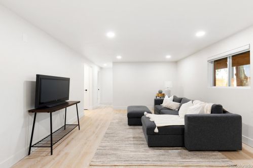 8464 66 Cir, Arvada CO  80007-7592 exterior