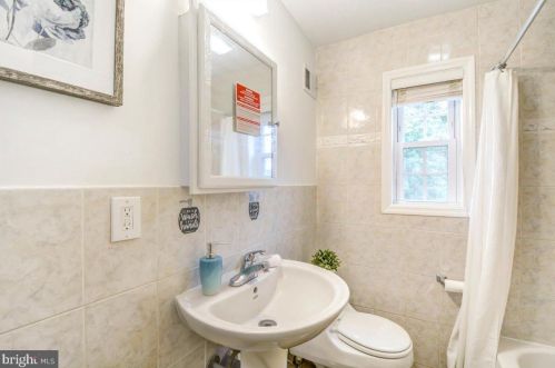 11929 Centerhill St, Silver Spring MD 20902-1155 exterior