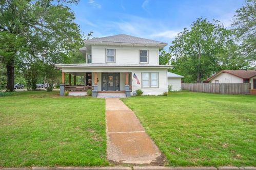 1003 Davis St, Sulphur Springs, TX 75482-2079
