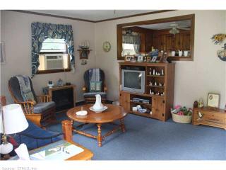 36 Ledge Rd, Exeter CT  06249-2126 exterior