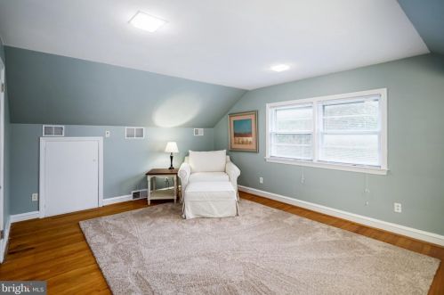 348 Kings Hwy, Tavistock NJ 08033-1205 exterior