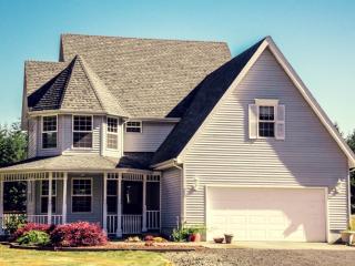 101 Hawkins Rd, Winlock, WA 98596-9636
