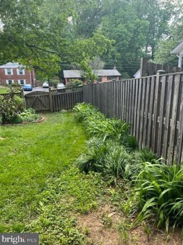 10417 Kinloch Rd, Silver Spring MD 20903-1243 exterior