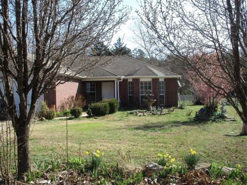 403 Amber St, Huntsville, AR 72740-8047