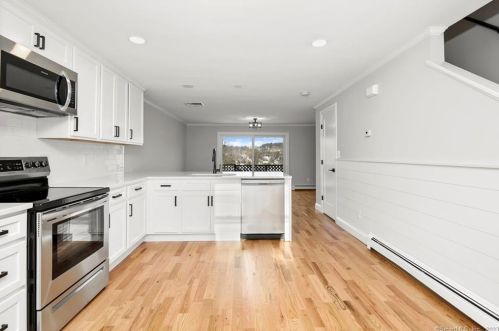 879 Howe Ave, Huntington CT  06484-2319 exterior