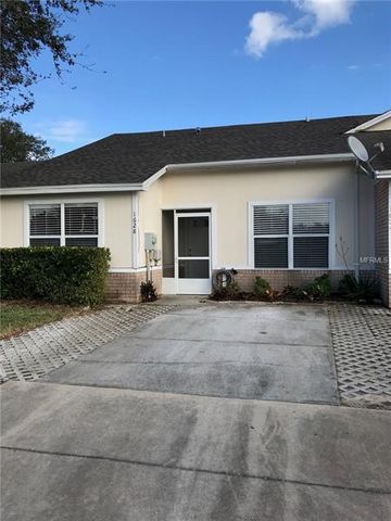 1628 Tropical Ct, Tavares, FL 32778-4339