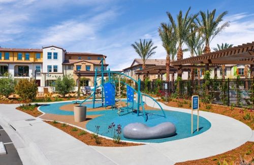 1747 Valley Rd, Oceanside, CA 92056-3114
