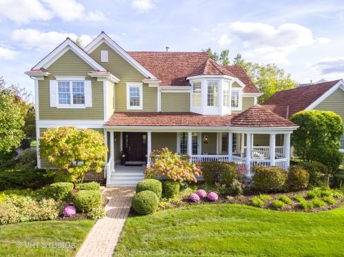 1537 Midway Ln, Glenview, IL 60026-7740