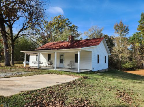 1330 Dunn Rd, Molena GA  30258-2959 exterior