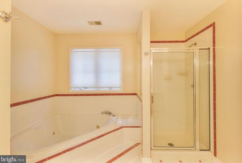 15302 Sweetridge Rd, Silver Spring MD 20905-3804 exterior