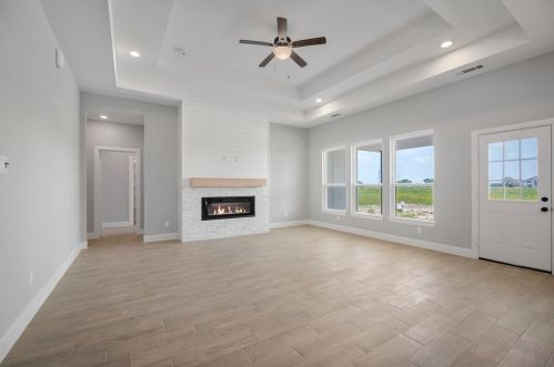 620 Longhorn Trl, Angleton TX 77515-9623 exterior