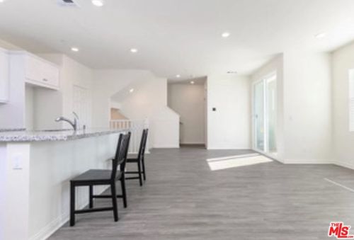 365 Fitzpatrick Rd, San Marcos, CA 92069-1605