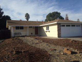 148 Albany Ave, Vacaville, CA 95687-5702